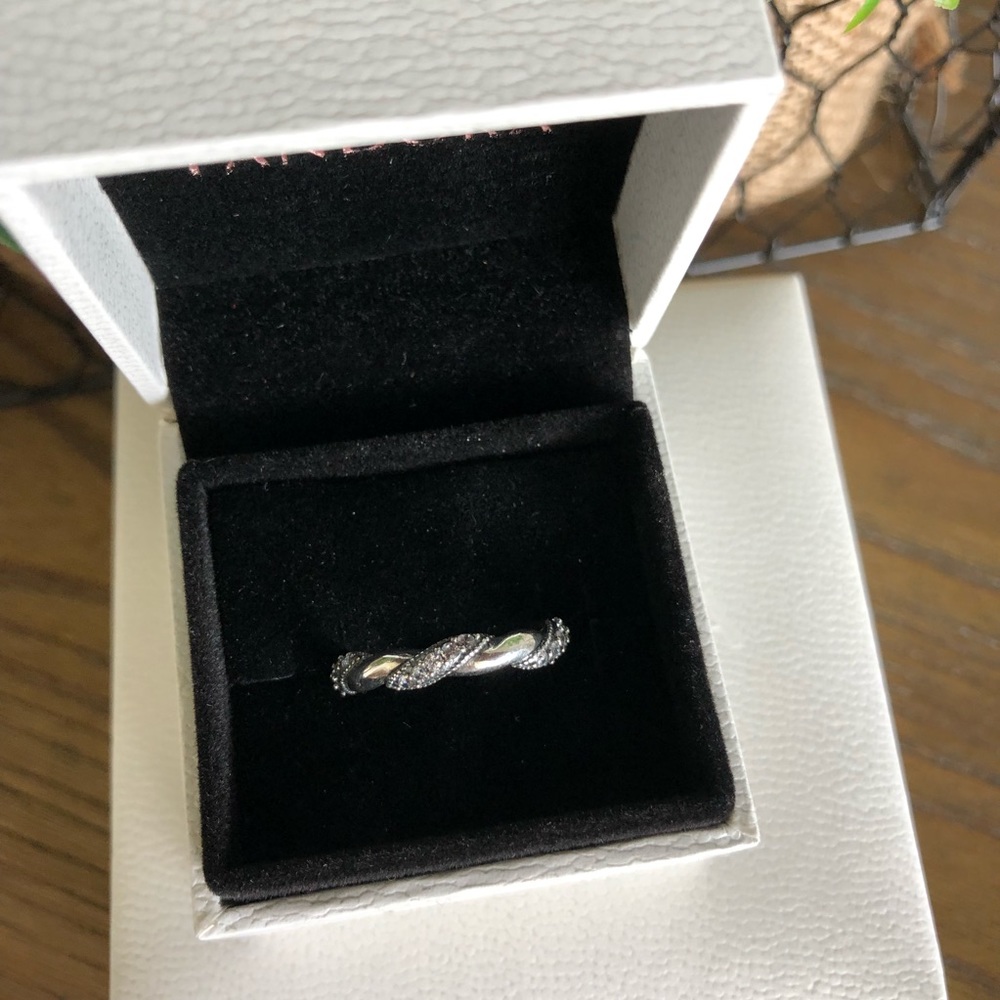Pandora Ribbon Of Love Ring - NEW - Picture 3 of 5